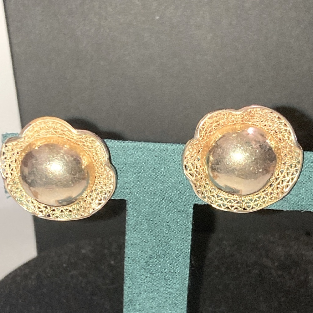 Vintage 50’s Or 60’s Accessocraft Screw Back Earrings. Rare!